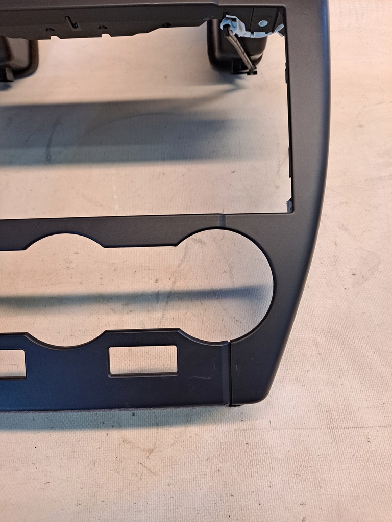 фото №2, Рамка радио консоли воздуховоды land rover freelander ii