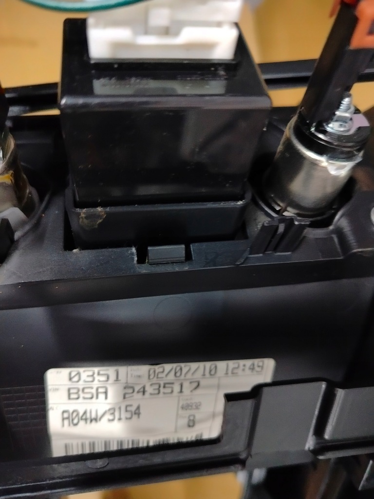 фото №7, Подлокотник бардачок туннель средний kia pro ceed i 3d 5d 2006-2012 europa