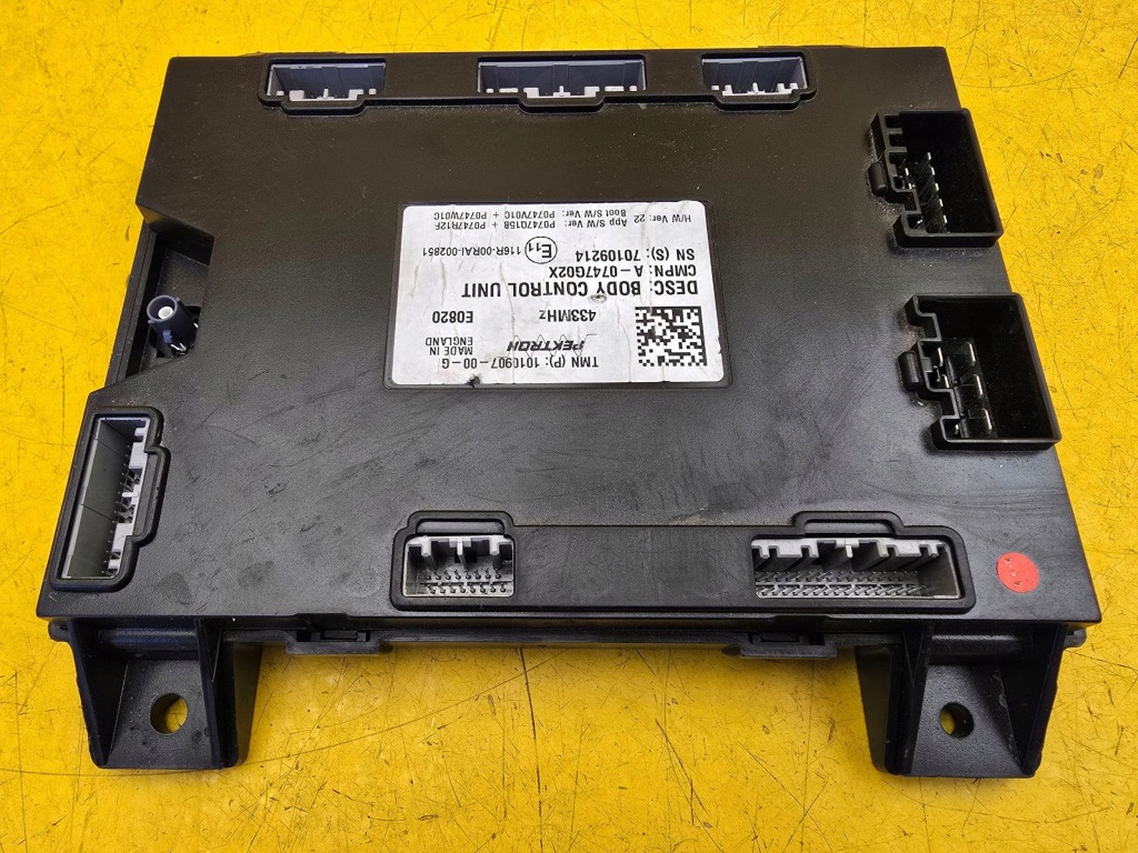 Купить Tesla model s 2017 модуль / блок управления комфорта