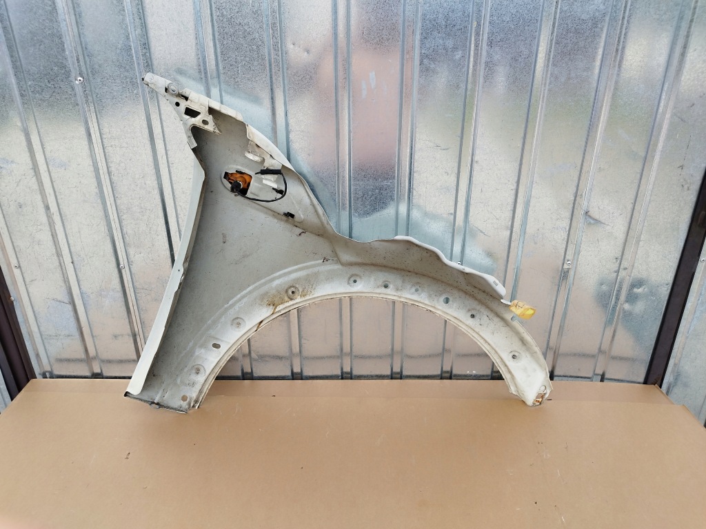 Крило ліве перед mini cooper r56 рестайлінг  850/0 pepper white 2010-2013 Ціна