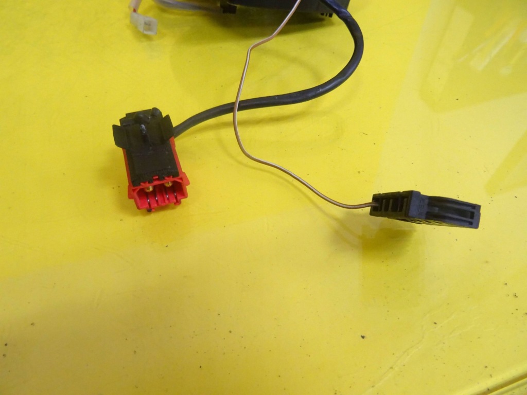 Стрічка pod кермо audi a4 b5 4d0951543d nr1043 Недорого