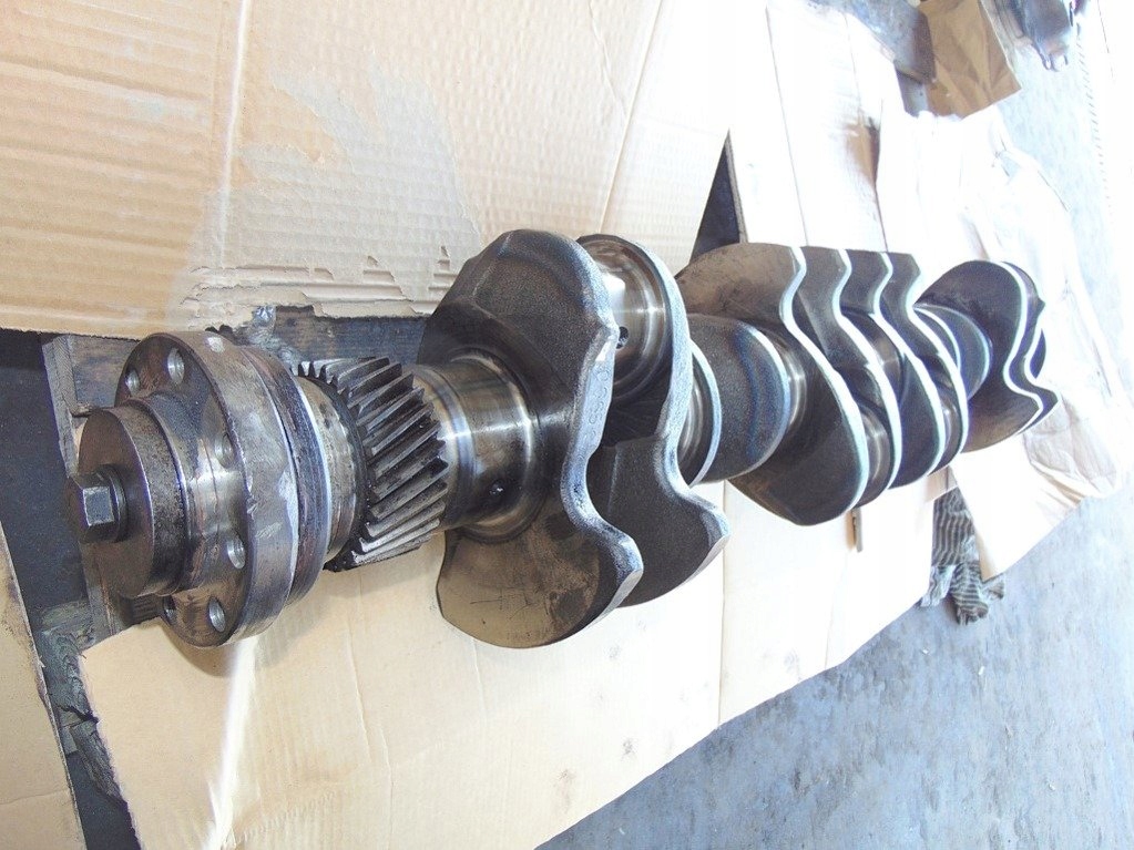 Volvo fl6 220 03r d6b wał коленчатый Цена