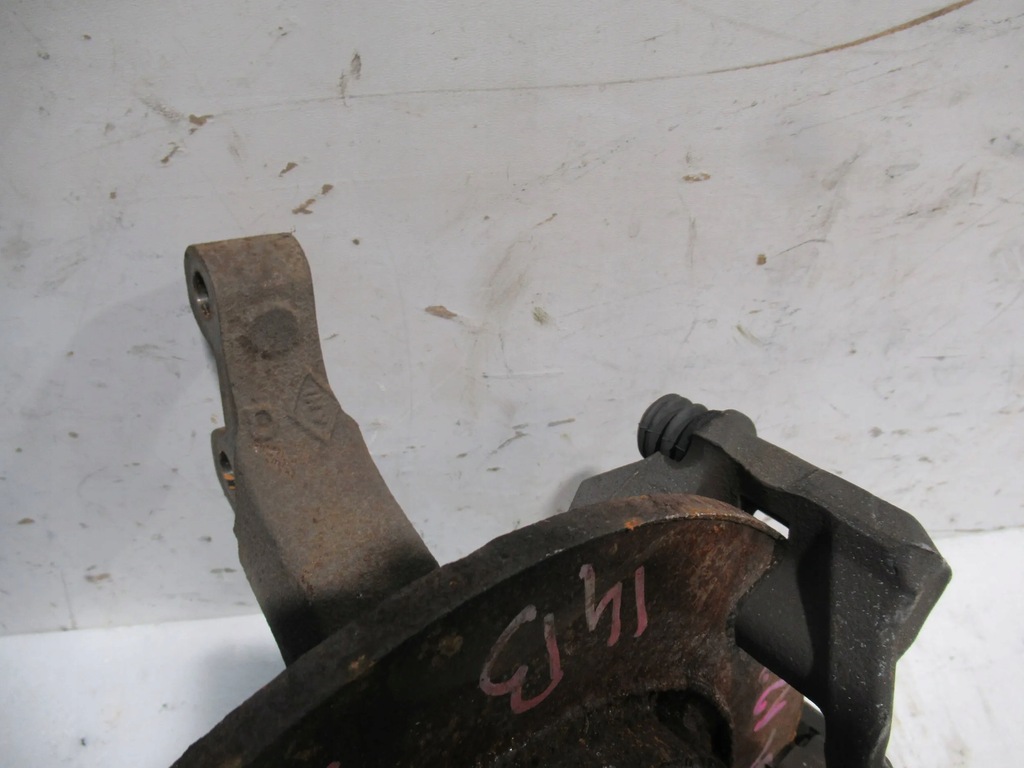 фото №5, Поворотный кулак перед правая dacia sandero i 1.4 8v