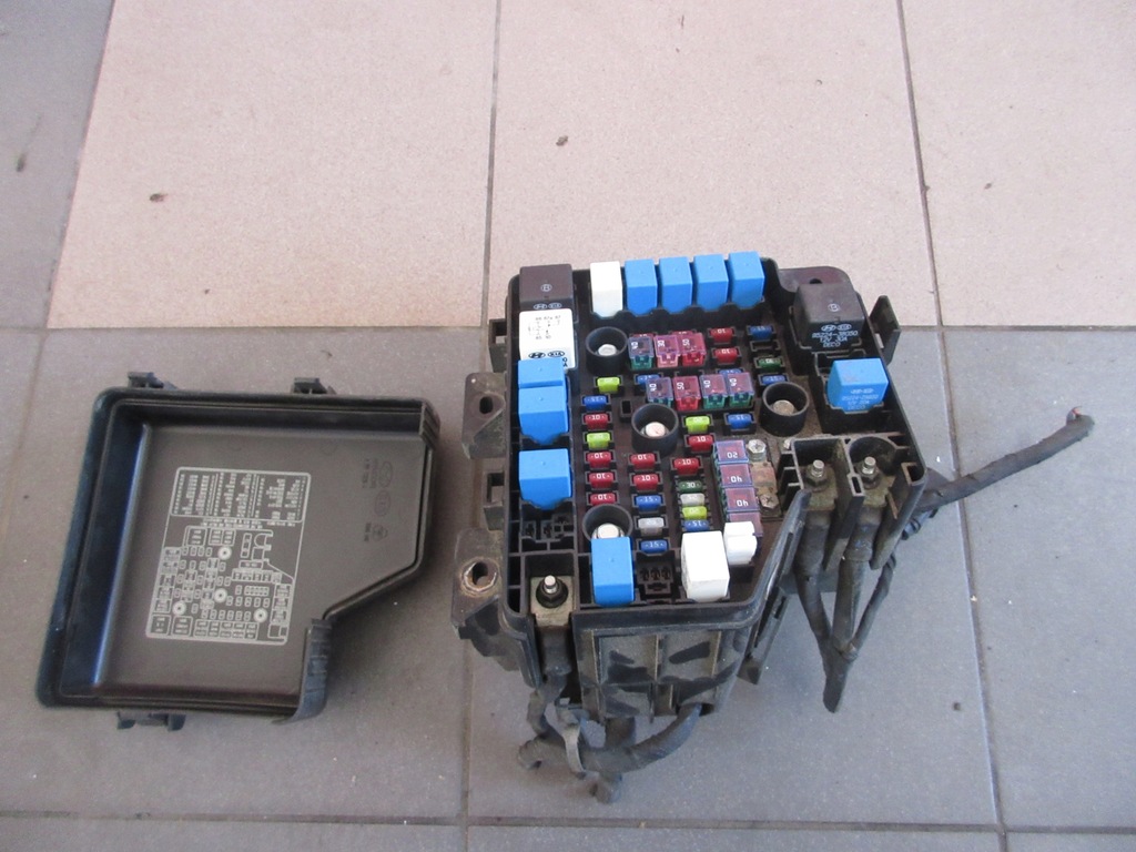 фото №1, Коробка предохранителей hyundai santa fe ii 2.2 crdi