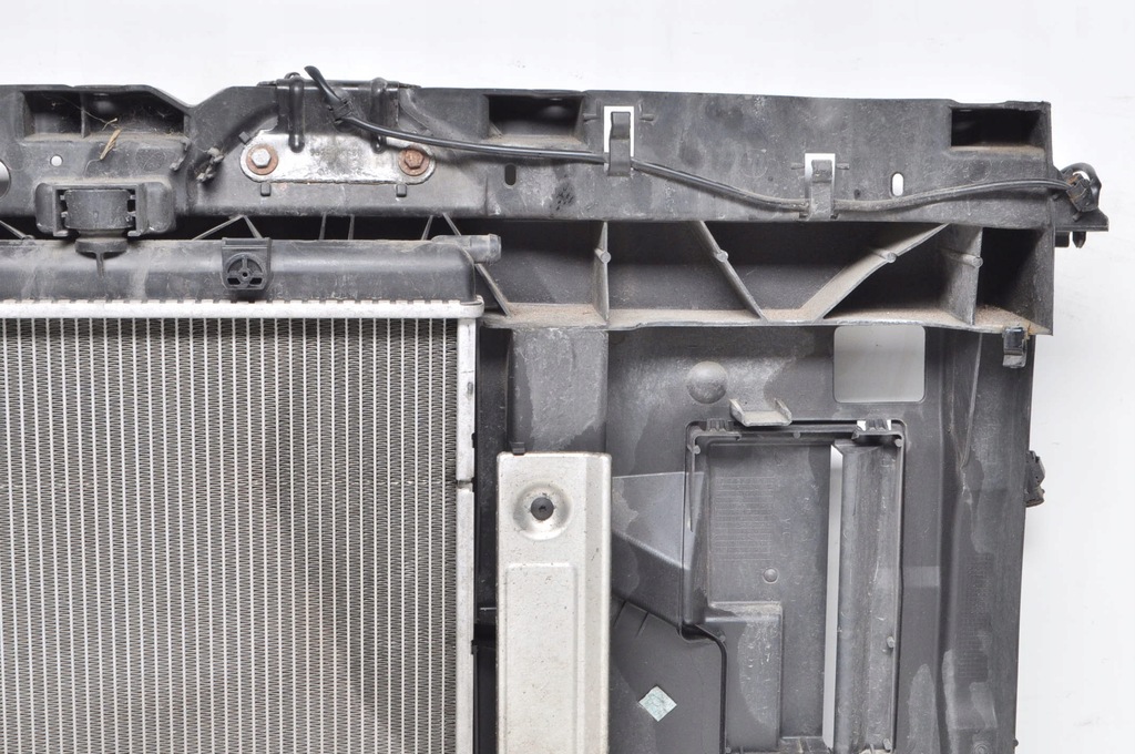 фото №9, Peugeot 2008 i 208 citroen c3 ii 1.4 hdi pas передний усилитель 9677952180