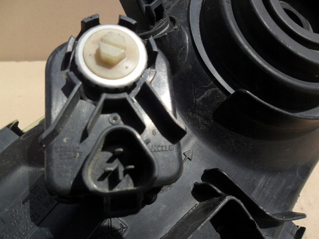 фото №11, Mitsubishi pajero sport 00-06 фара лампа правий