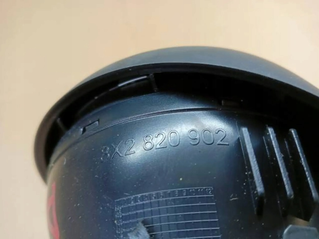 фото №5, Решітка обдув панелі панель приладів audi a1 8x2820902 mat