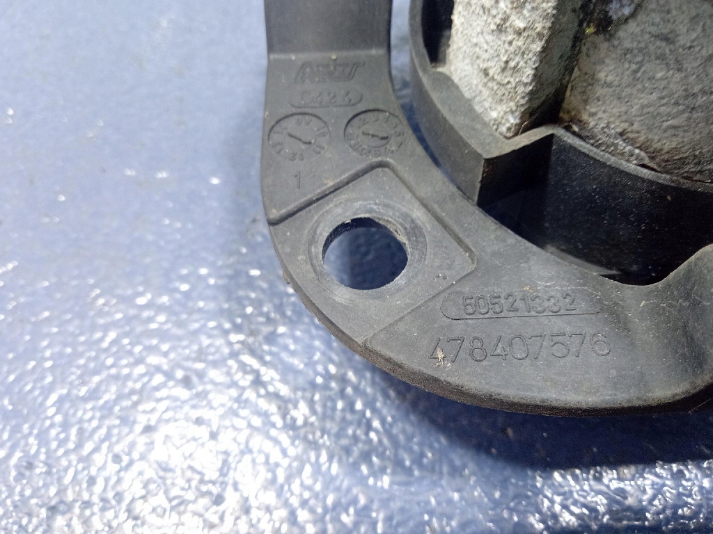 Alfa romeo giulietta противотуманная фара правый 50521332 Недорого