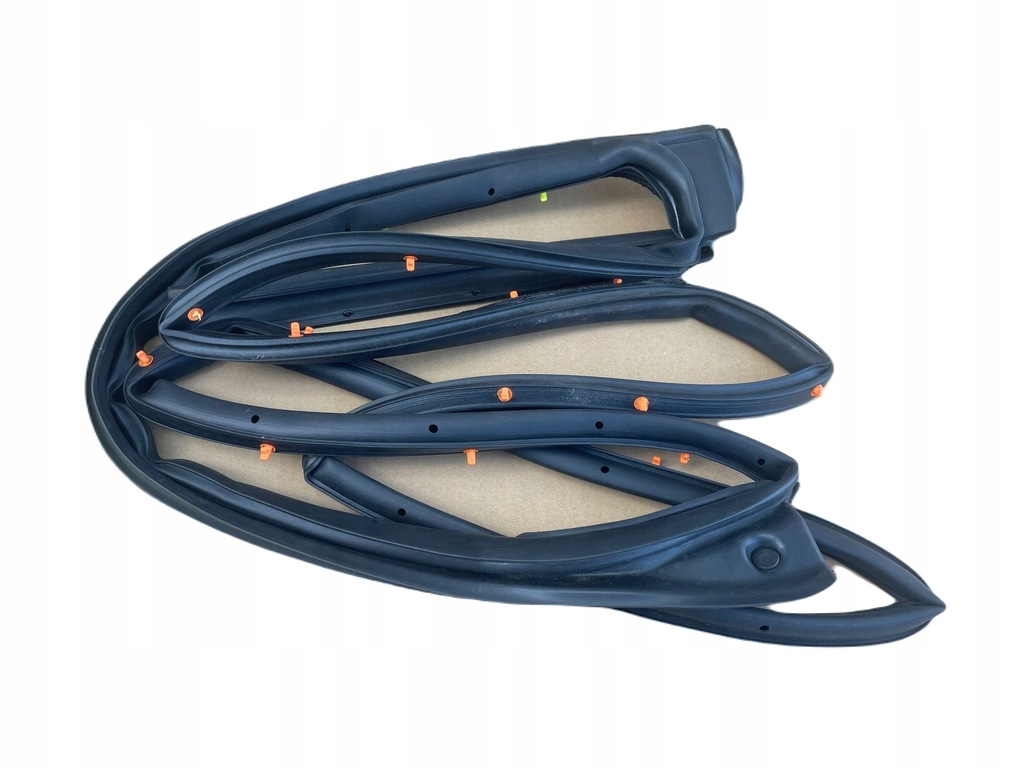 фото №1, Mazda 2 dj 2014 прокладка na задние левая дверь оригинал