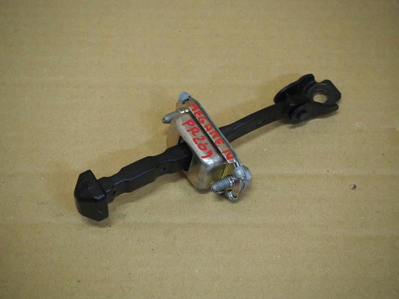 фото №1, Ограничитель дверь перед renault megane iv hb