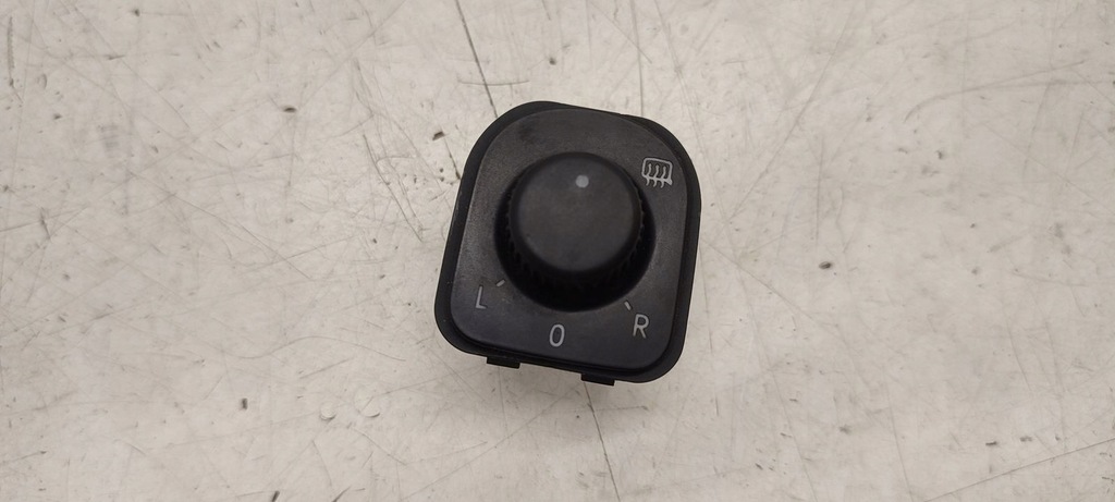 фото №1, Переключатель зеркал vw golf plus 1,4 16v