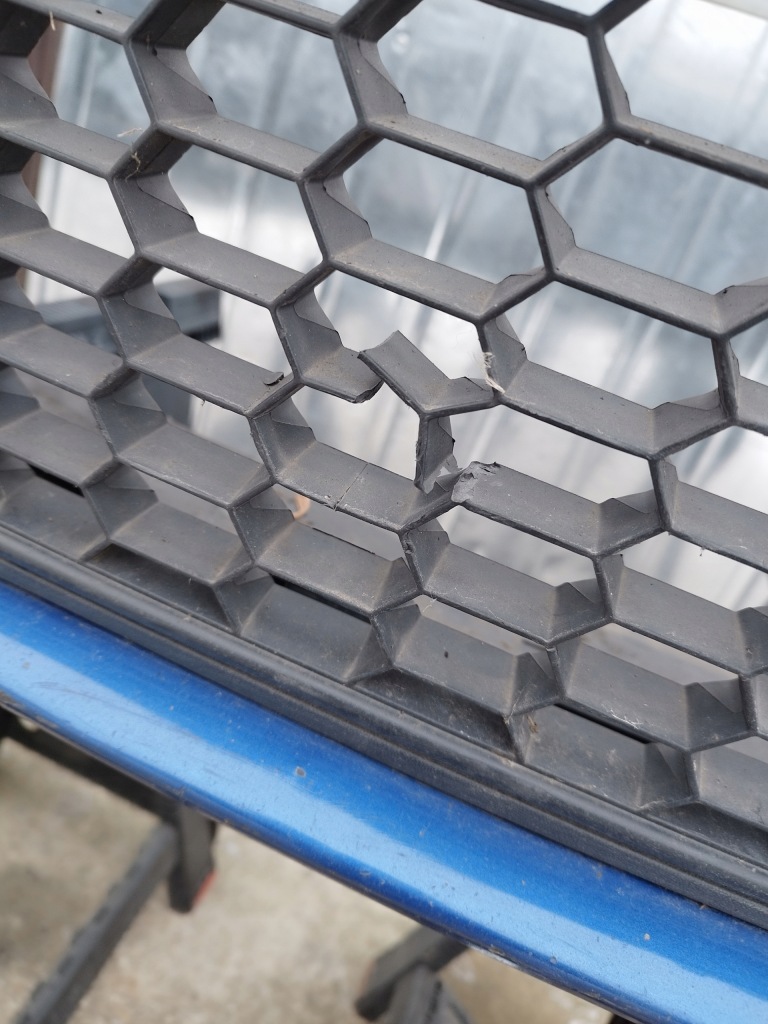 Купити Бампер перед передній vw scirocco 3 3 1k8 lata 2008-2017 колір lr5z