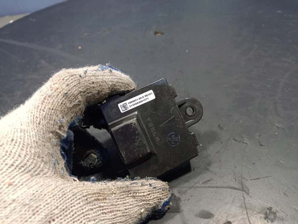 фото №2, Tesla s модуль ручка 1069651-00-d