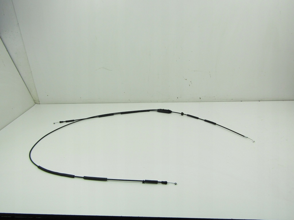 фото №1, Volvo ex30 трос крышки двигателя