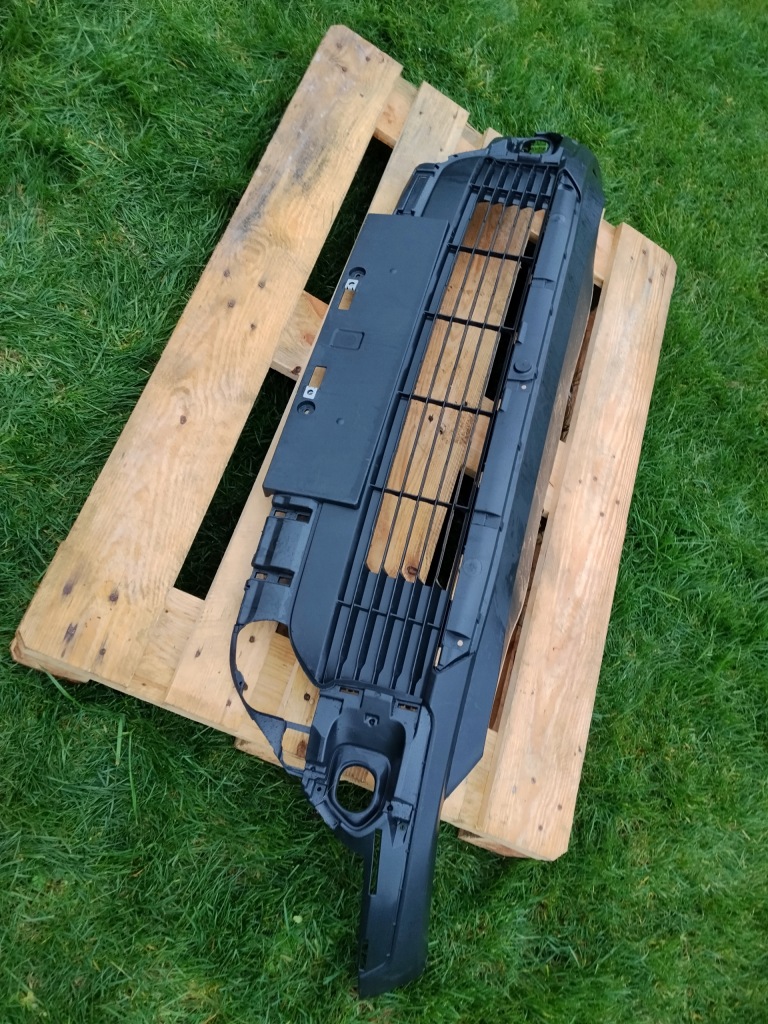 Бампер перед накладка нижняя бампера спойлер накладка-спойлер toyota yaris cross 21-- Цена