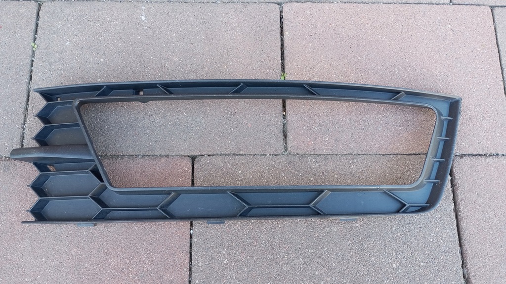 фото №1, Skoda rapid 5ja 2012-2017--- решётка бампера решётка радиатора левая 5ja807681