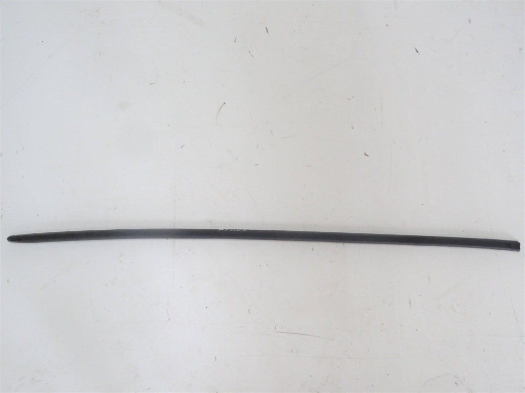 фото №1, Opel astra h iii gtc молдинг скло права