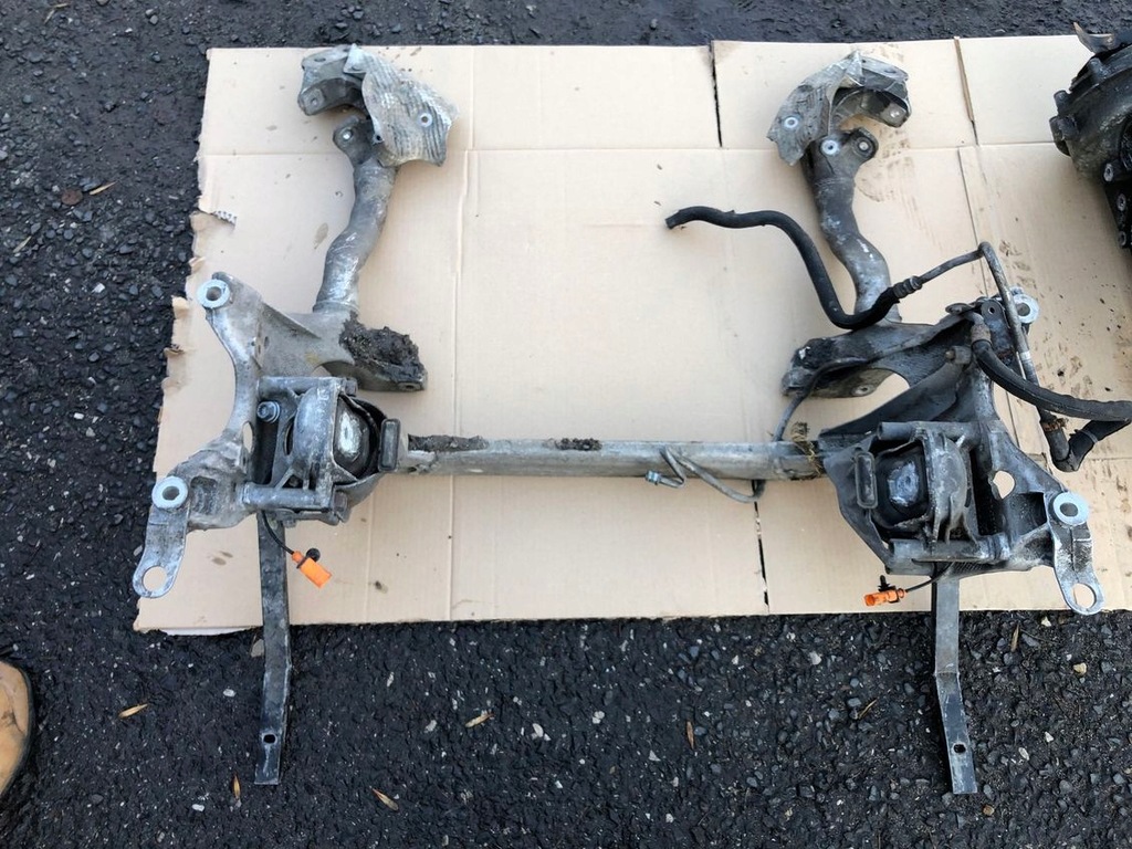 фото №1, Подрамник подрамник перед audi s5 s5 8t 8t0399315f kpl