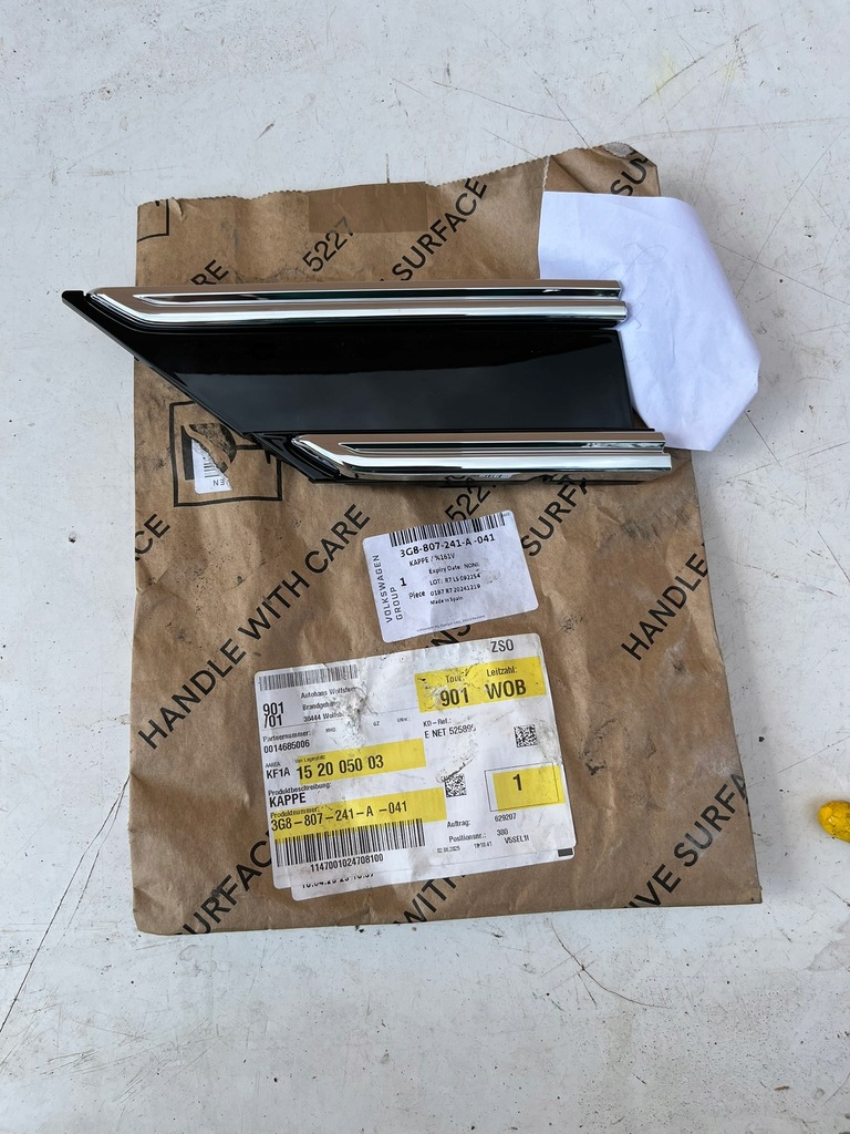 фото №1, Vw arteon r-line lift заглушка фаркоп бампера перед 3g8807241a