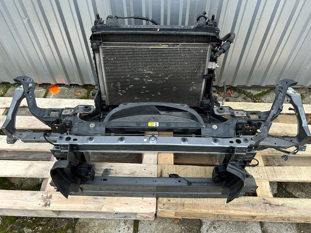 фото №5, Kompletny бампер r-sport jaguar f-pace x761 4pdc