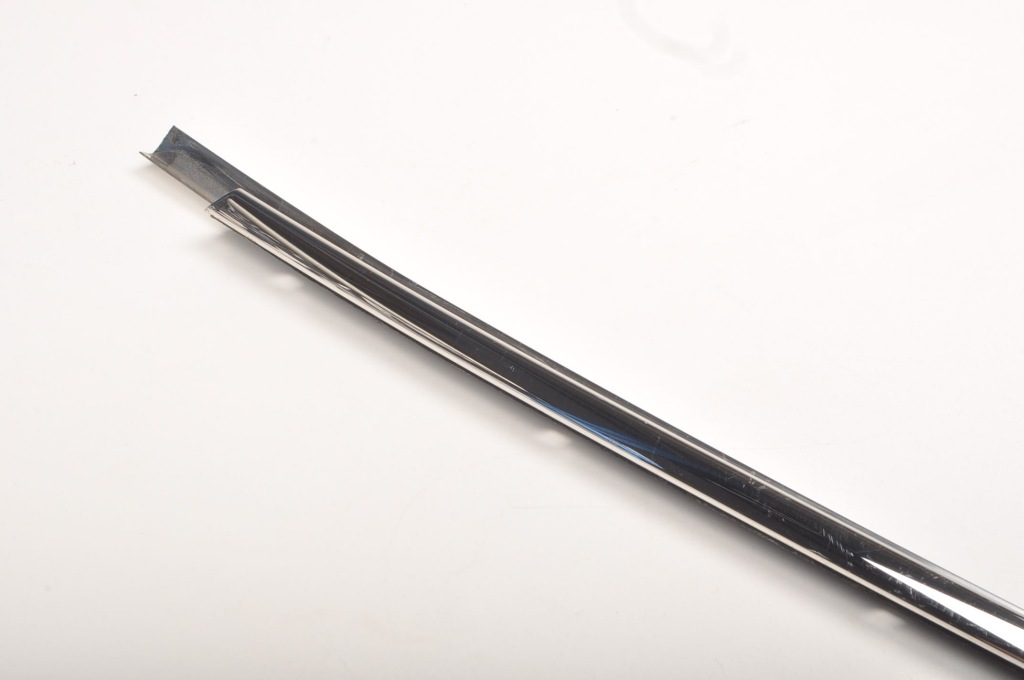 фото №2, Aston martin vantage 4.7 молдинг хромированная