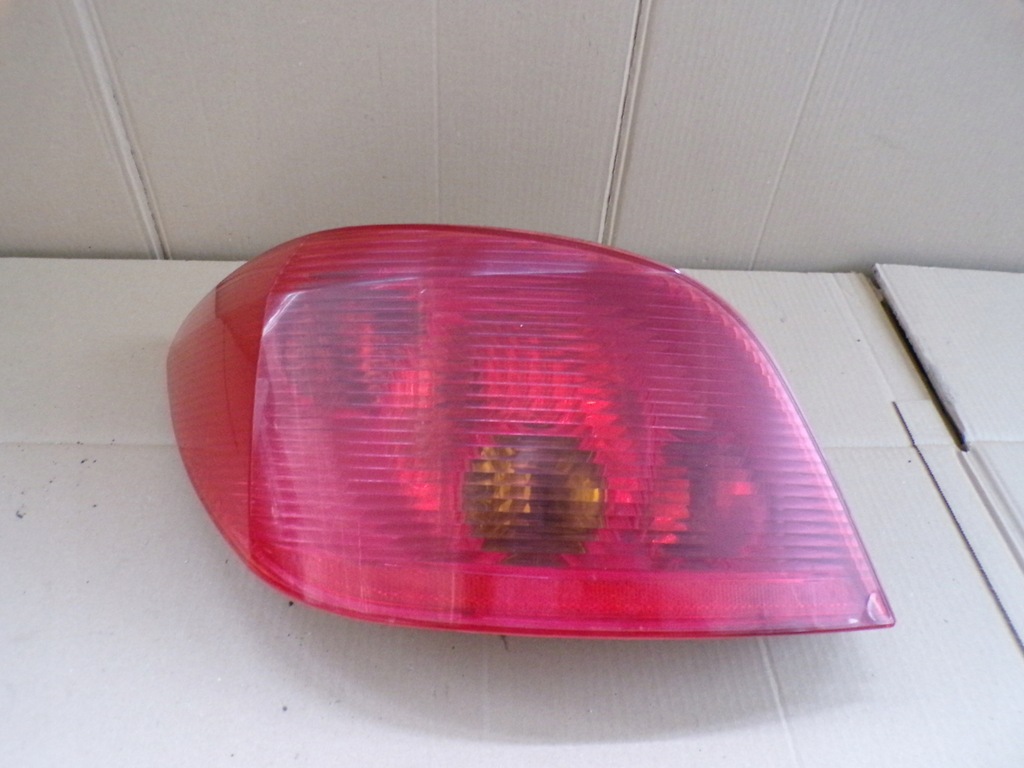 фото №8, Peugeot 307 лампа лівий задня hb