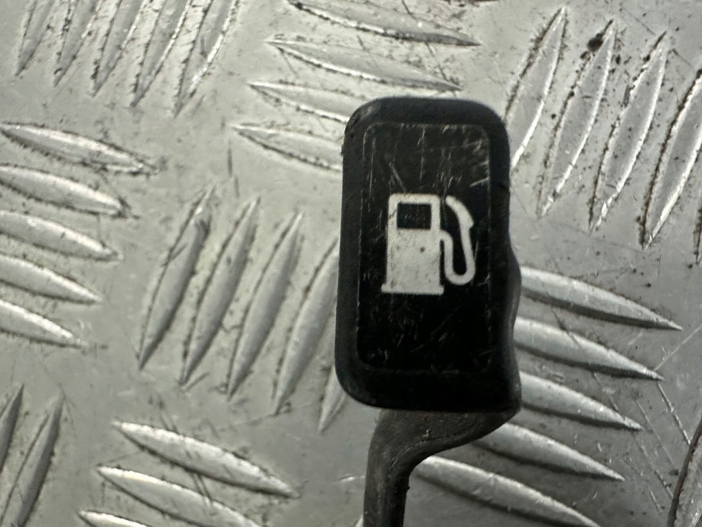 фото №9, Toyota corolla verso ii трос тяга ручка крышка заливной топлива