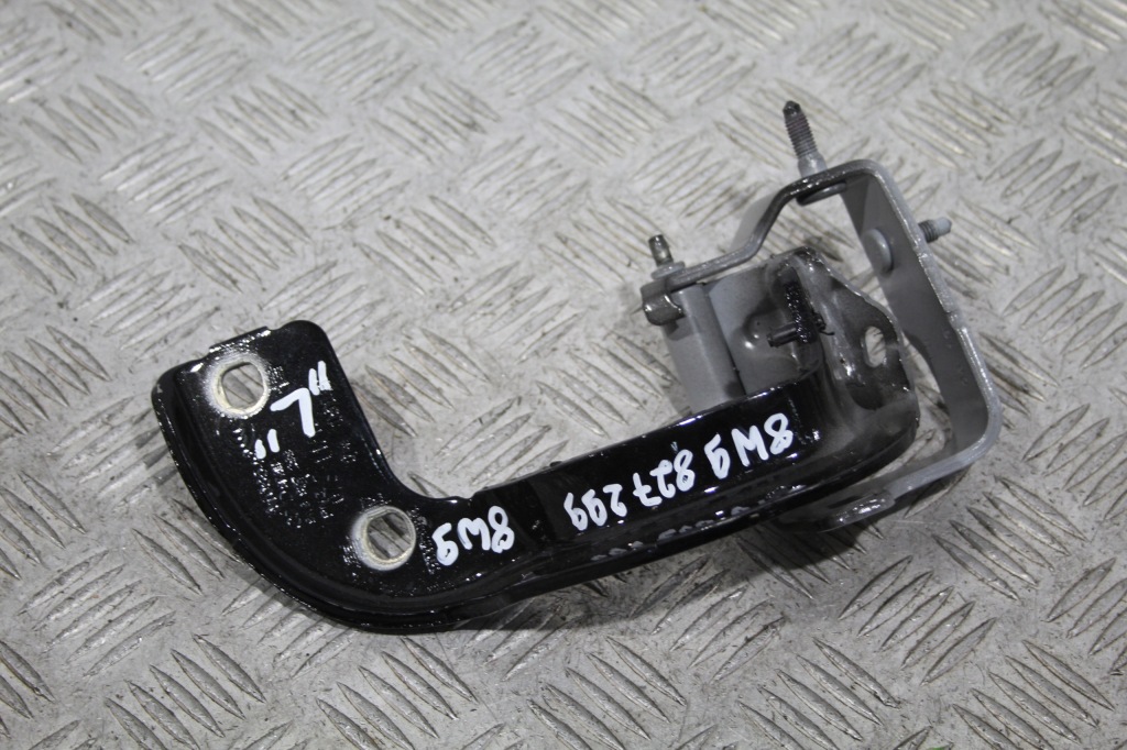 фото №1, Audi оригинальный номер 8w9827299 петля крышки