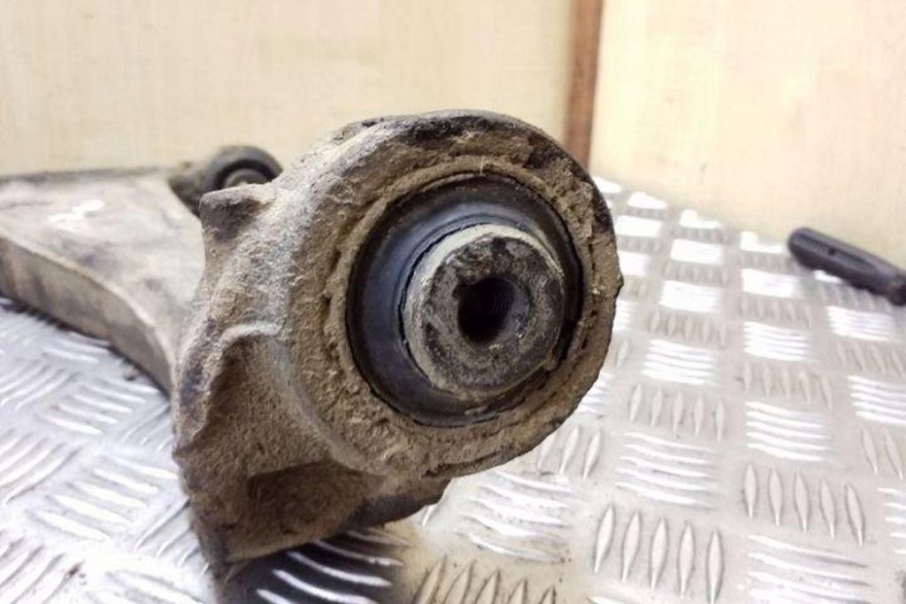 фото №7, Важіль передній vw transporter v t5 minibus / passenger 7h0407165b 1.9l