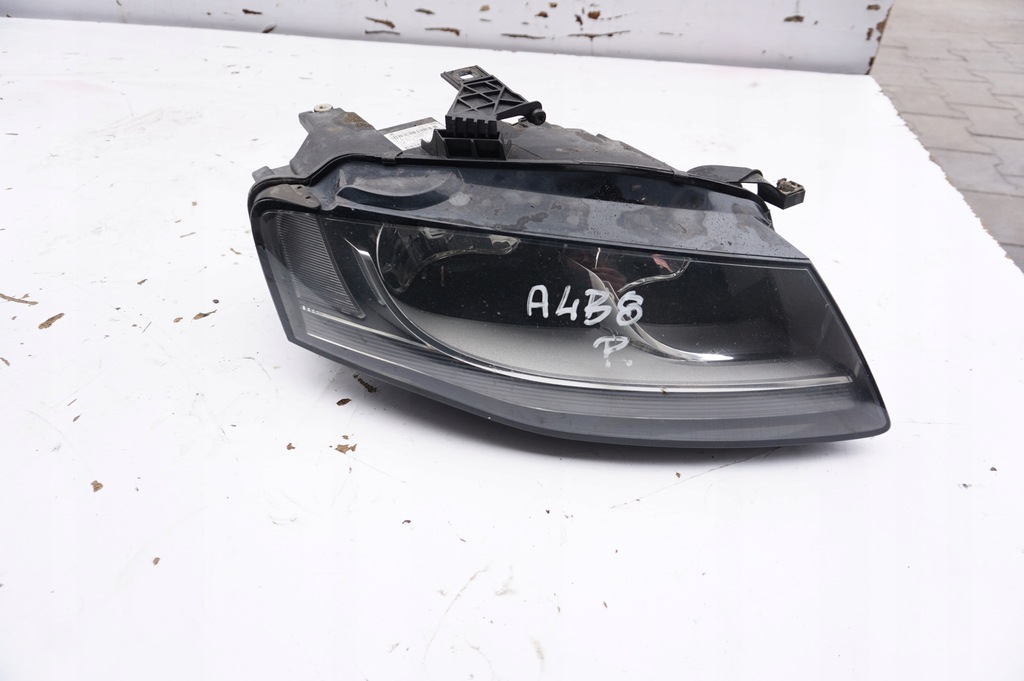 фото №1, Лампа правий перед audi a4 b8 uk