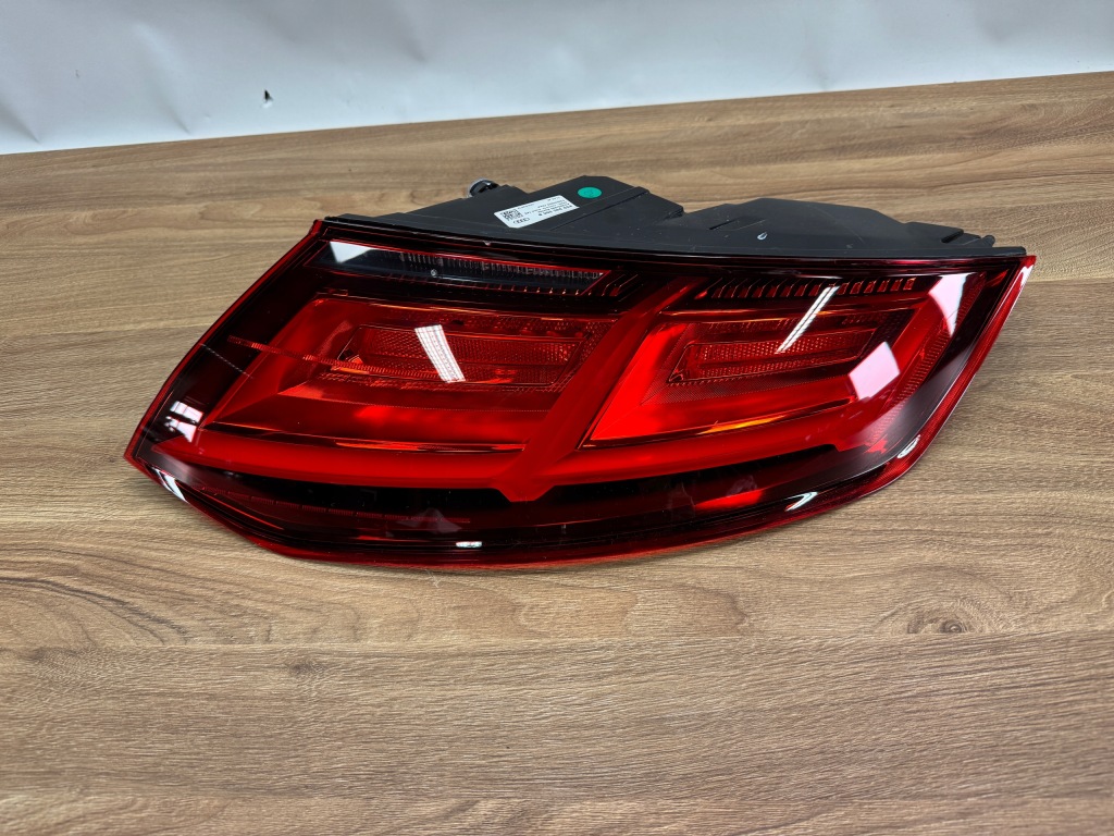 фото №1, Лампа задня права audi tt 8s0945096b