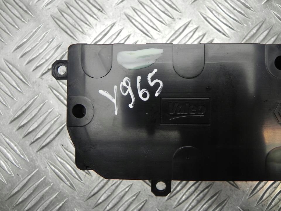 Блок управления автоматической кондиционера renault zoe 2016 275107386r в Украине