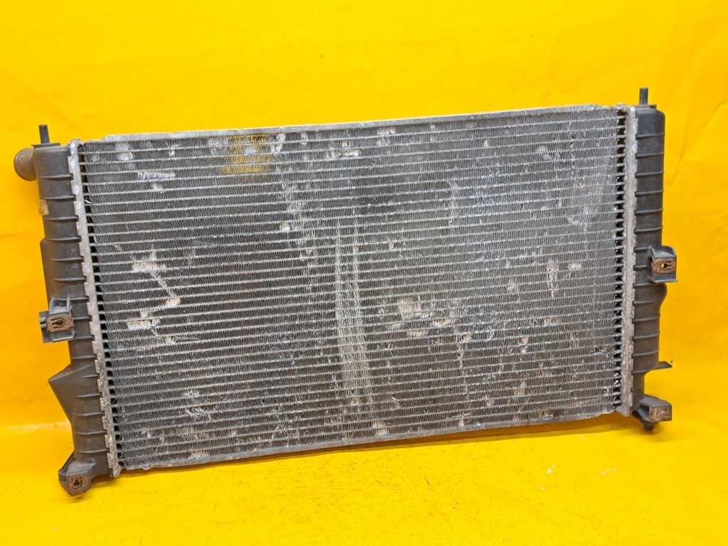 Радиатор воды vectra b 2,0b 99-02r Киев