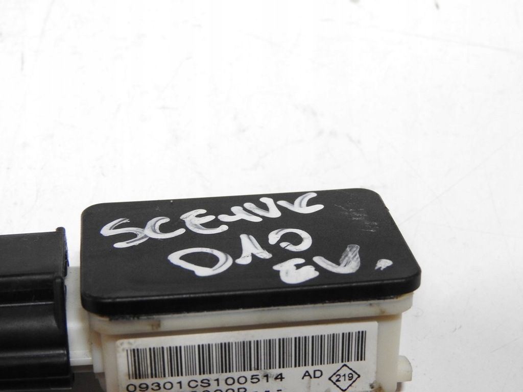 фото №10, Renault scenic iii 09-16 датчик удару 988800002r