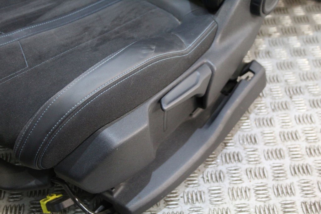 фото №6, Сиденья салон полукожа peugeot 3008 ii