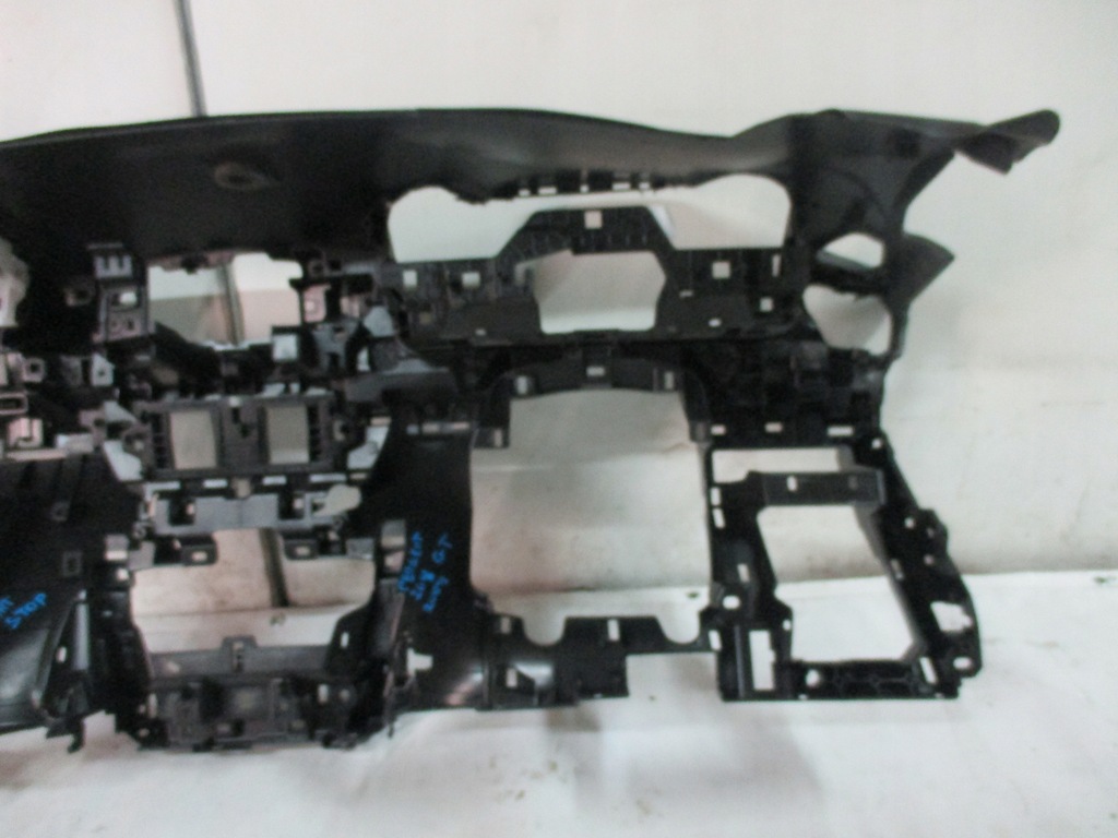 фото №7, Панель приладів приладова peugeot 208 gt 2008