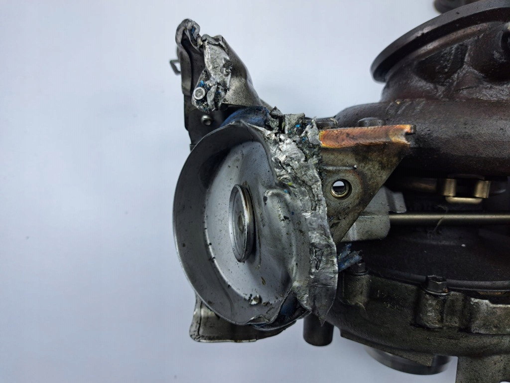 Турбонагнітач biturbo nissan nv400 2.3 dci 144118020r 144104619r euro 6 x Оригінал