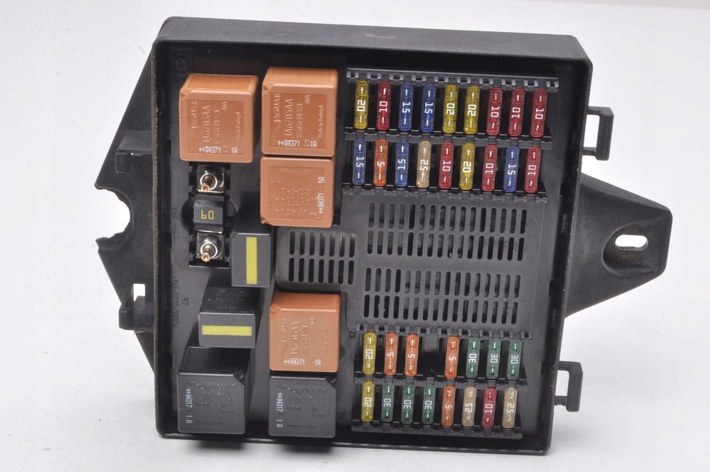 фото №10, Aston martin db9 6.0 коробка запобіжників 4g43-14a173-ae