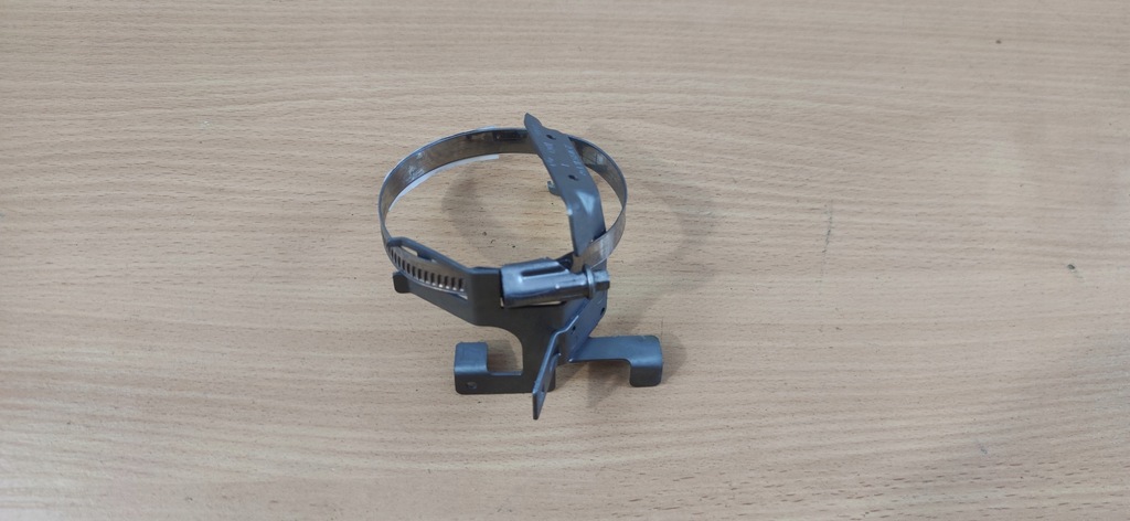 фото №2, Mercedes w211 e-klasa хомут насоса abs кронштейн nówka