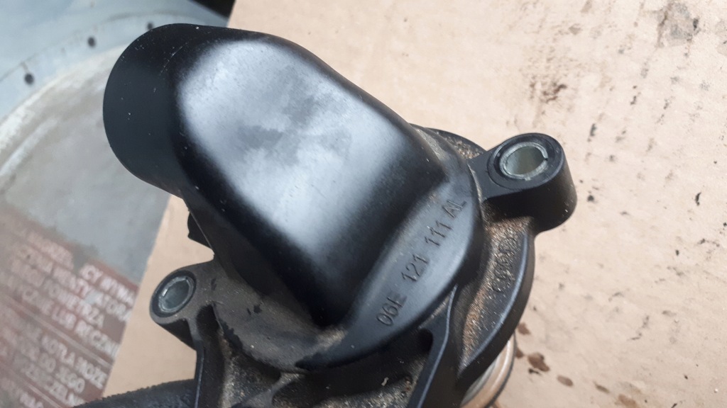 фото №5, S4 b8 термостат корпус 3.0 tfsi s5 sq5 a6 c7 a7