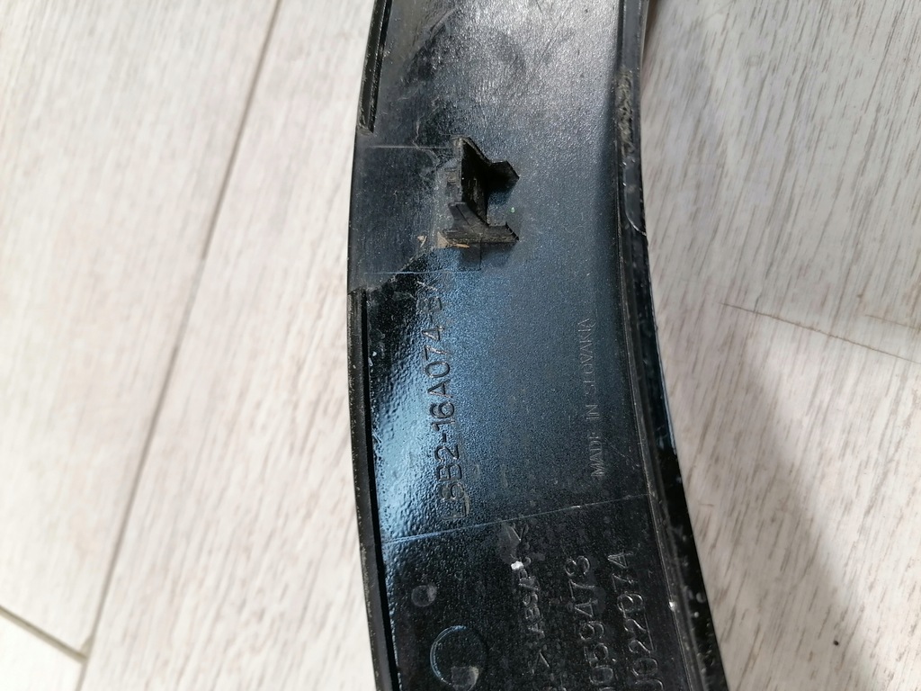 фото №9, Defender молдинг крила правий перед l8b2-16a074bx