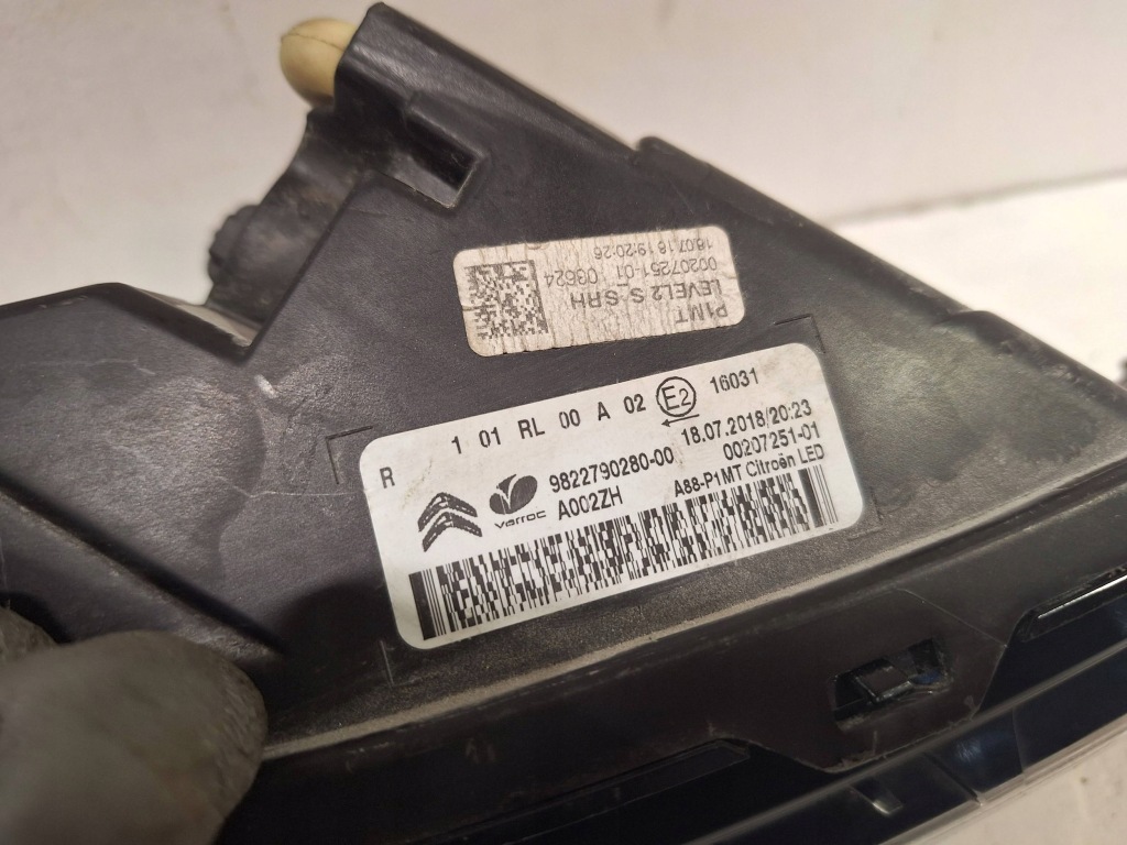 фото №7, Лампа перед правая drl 9822790280 citroen c3 aircross 17-