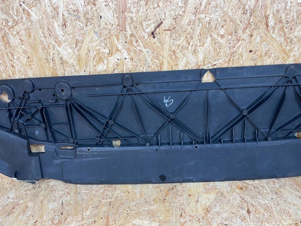 Плита накладка пол под бампер audi a4 b9 8w 8w0807611a s-line 2015- с Разборки