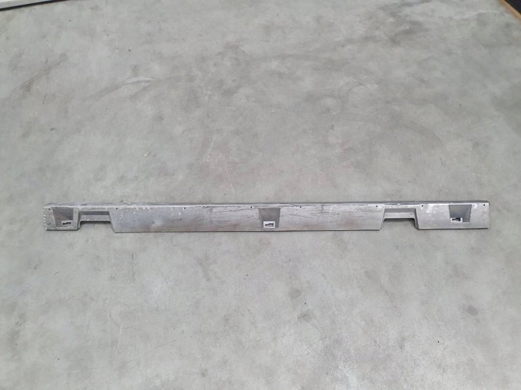 Купить Порог левое  молдинг накладка порог левая mazda 5 cr19