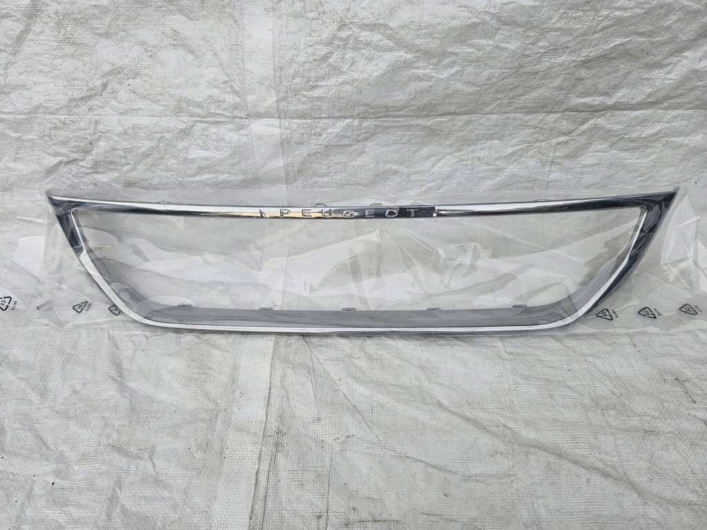 фото №1, Peugeot rifter хром решётка радиатора рамка новый oryg 9816881077