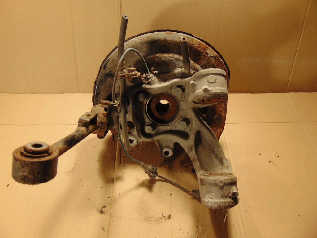 фото №3, Поворотный кулак левая задняя honda cr-v iii 2.2d 06-12 rok