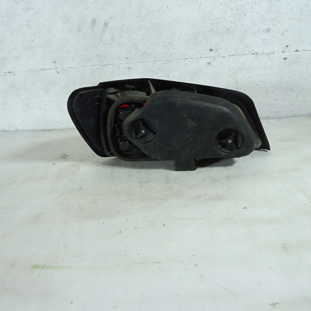 фото №2, Peugeot 306 хэтчбек лампа задняя правая