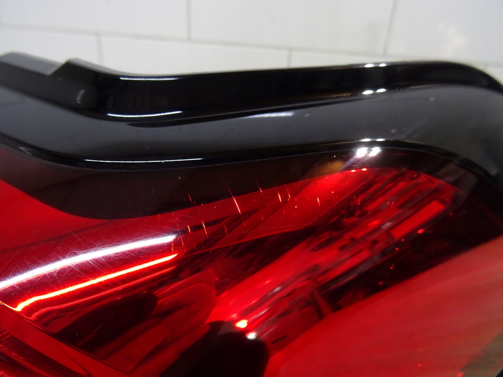 фото №6, Лампа правий задня toyota rav4 v 81550-42230 llu