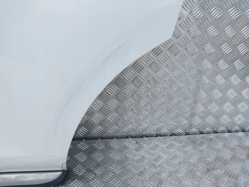 130. дверей ліве задні mazda cx-7 Недорого