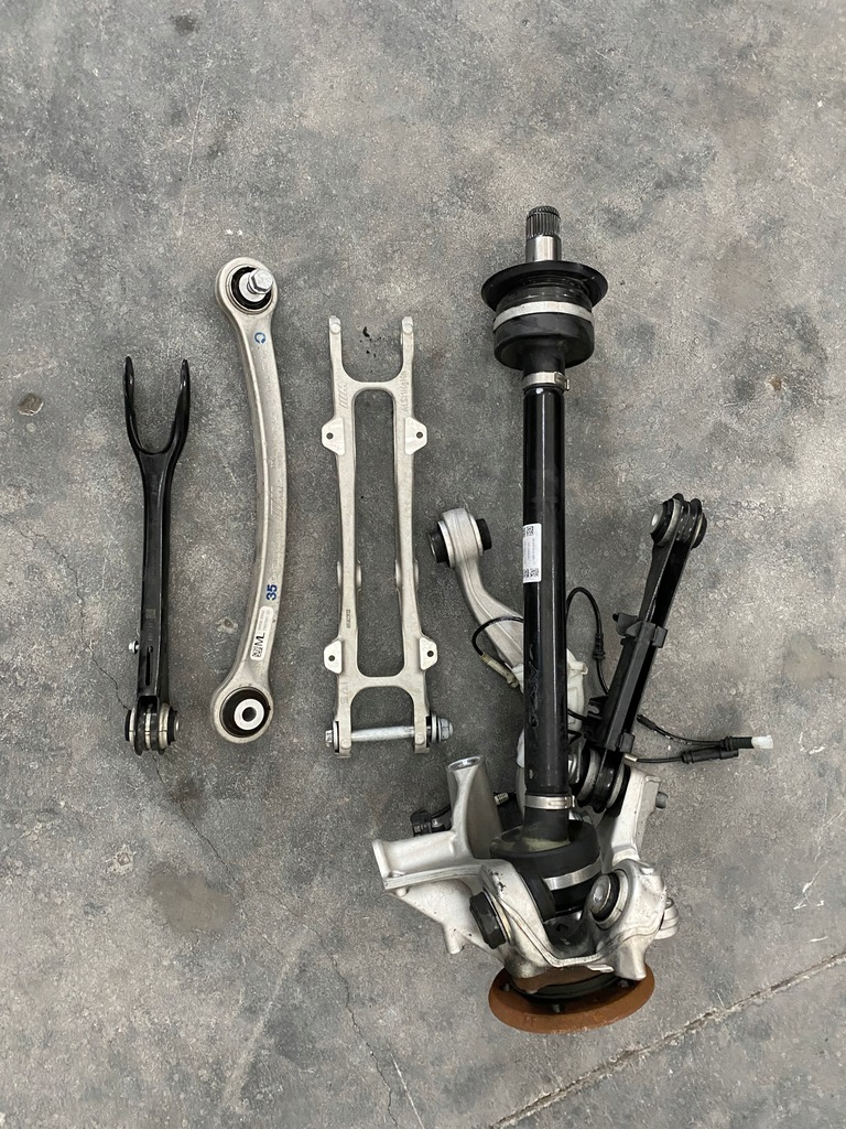 фото №1, Bmw m5 f90 поворотний кулак важелі привідний вал задня ліва